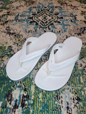 Crocs White Crocband Comfortable Outdoor Walking Flip Flops, Size Womens 9